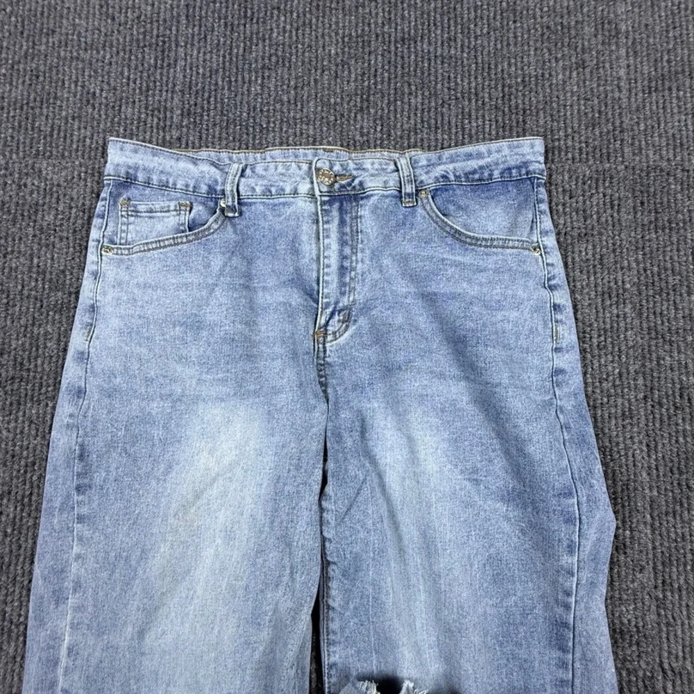 Womens Light Wash Distressed Wide Leg Jeans Size XL Raw Hem LC7873654-104